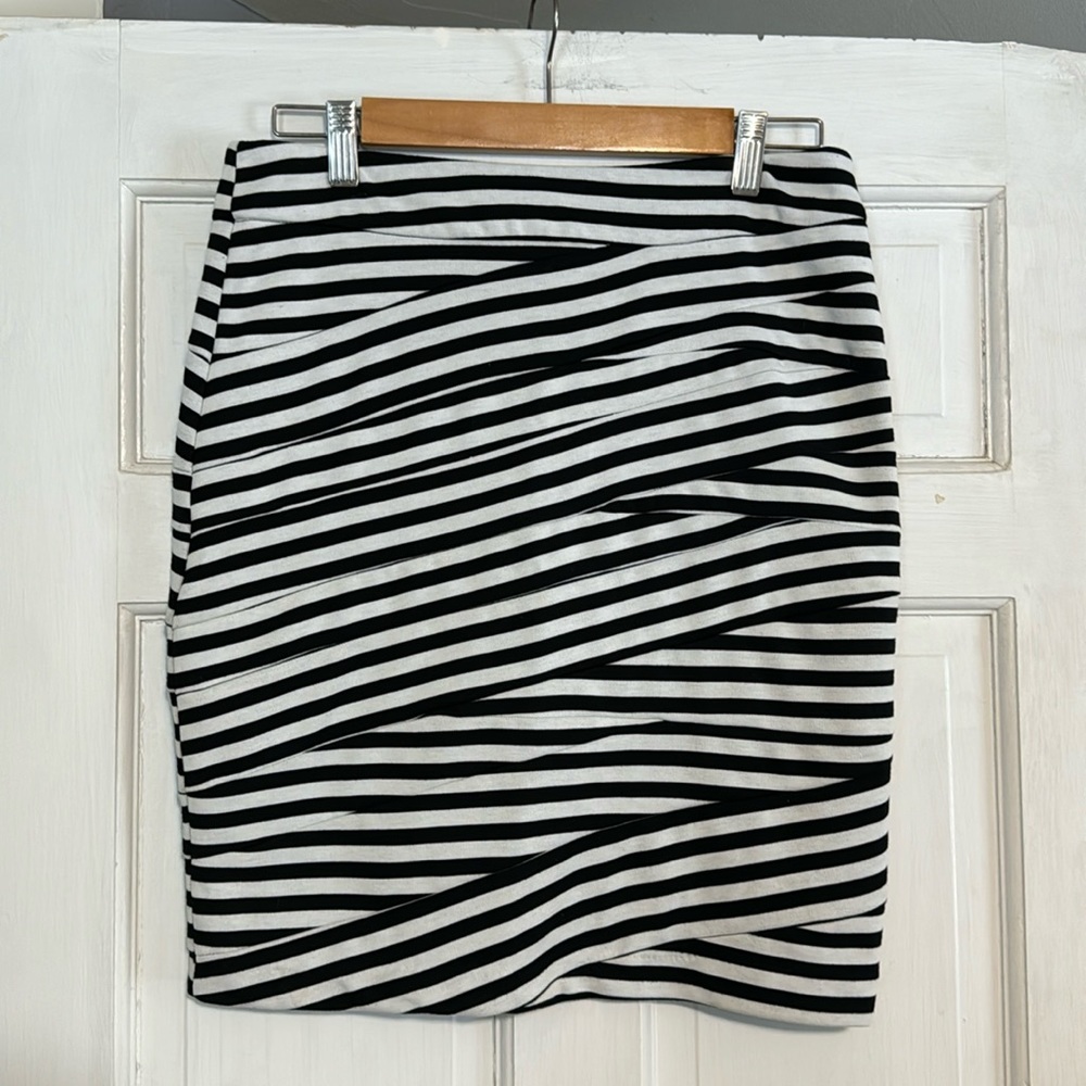 Black & white striped skirt